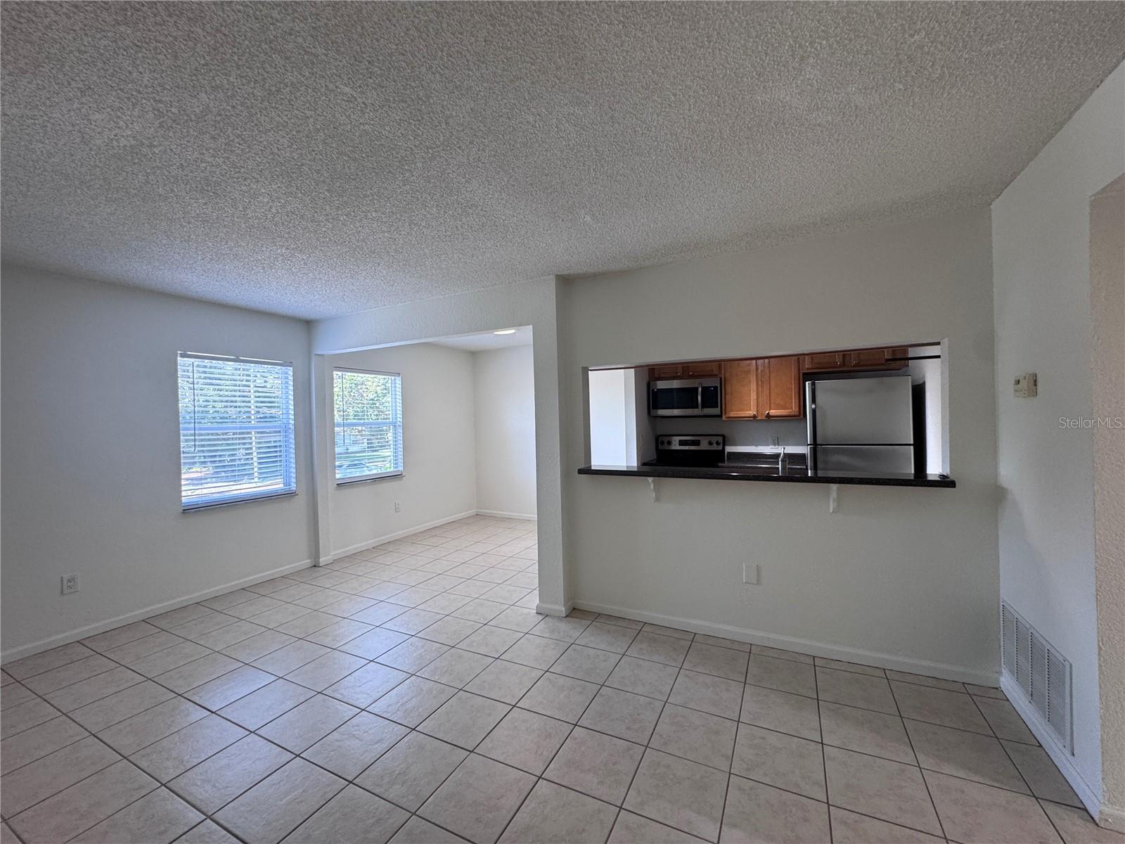 115 E Smith St #8 Property Photo 3