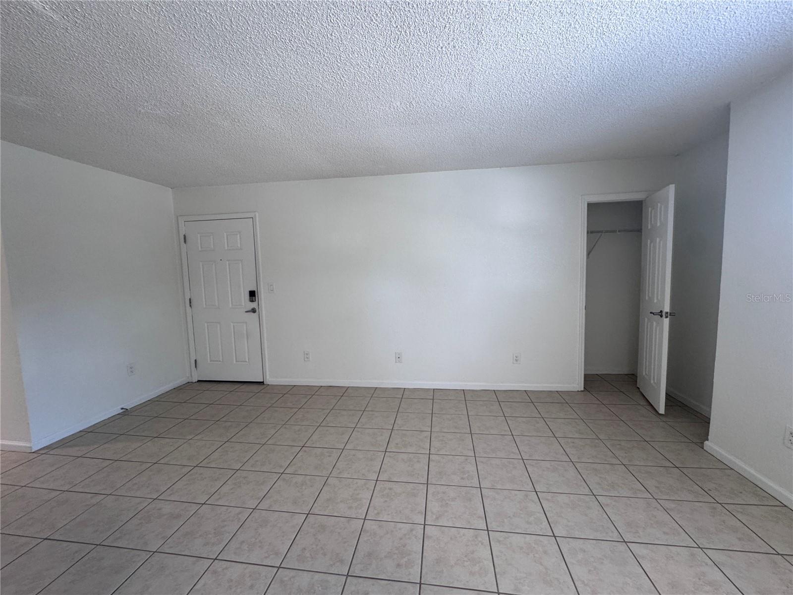 115 E Smith St #8 Property Photo 5