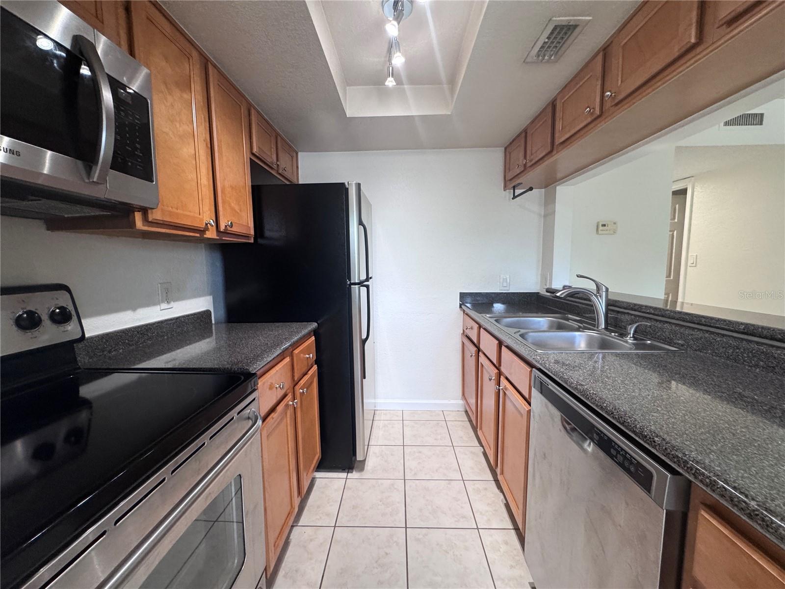 115 E Smith St #8 Property Photo 8
