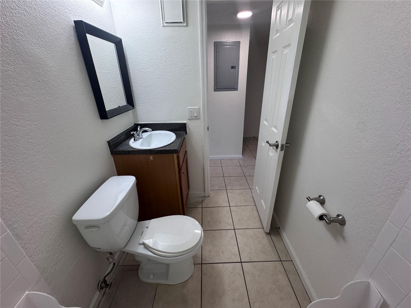 115 E Smith St #8 Property Photo 12