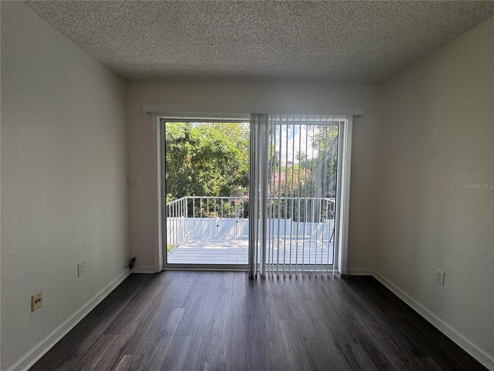 115 E Smith St #8 Property Photo 20