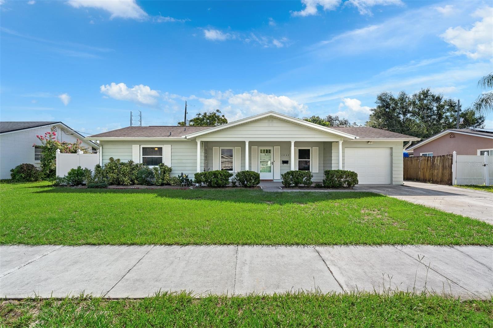 1027 SUNWOOD LN Property Photo 1