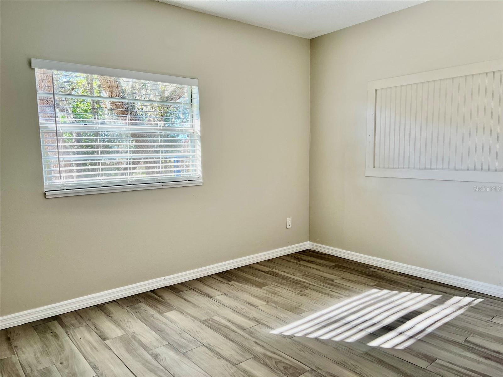 1820 Central Park Ave Property Photo 12