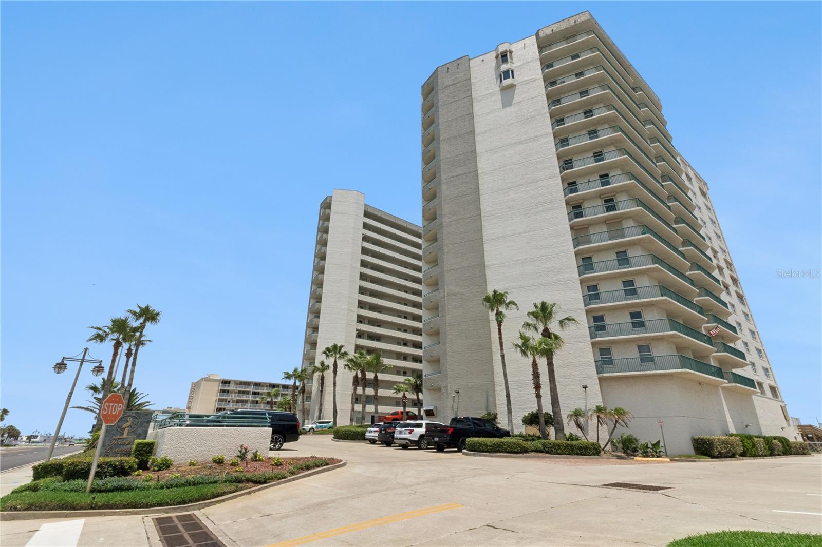 2055 S Atlantic Ave #705 Property Photo 28