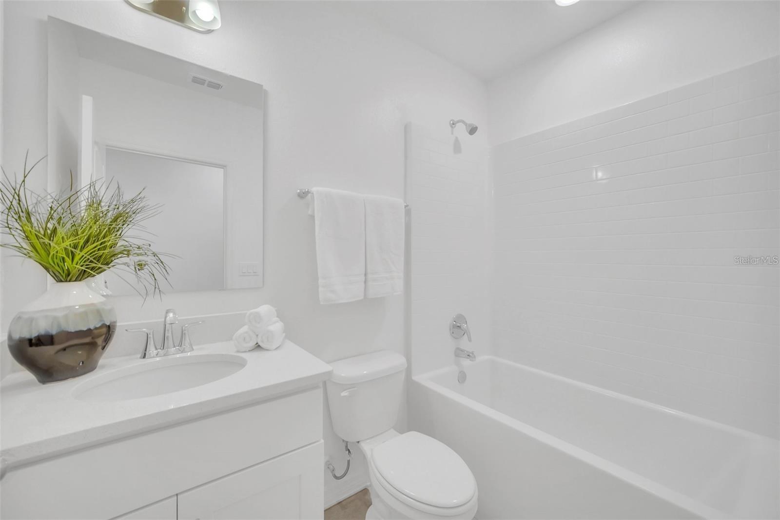 1154 Oak Bluff Dr Property Photo 23
