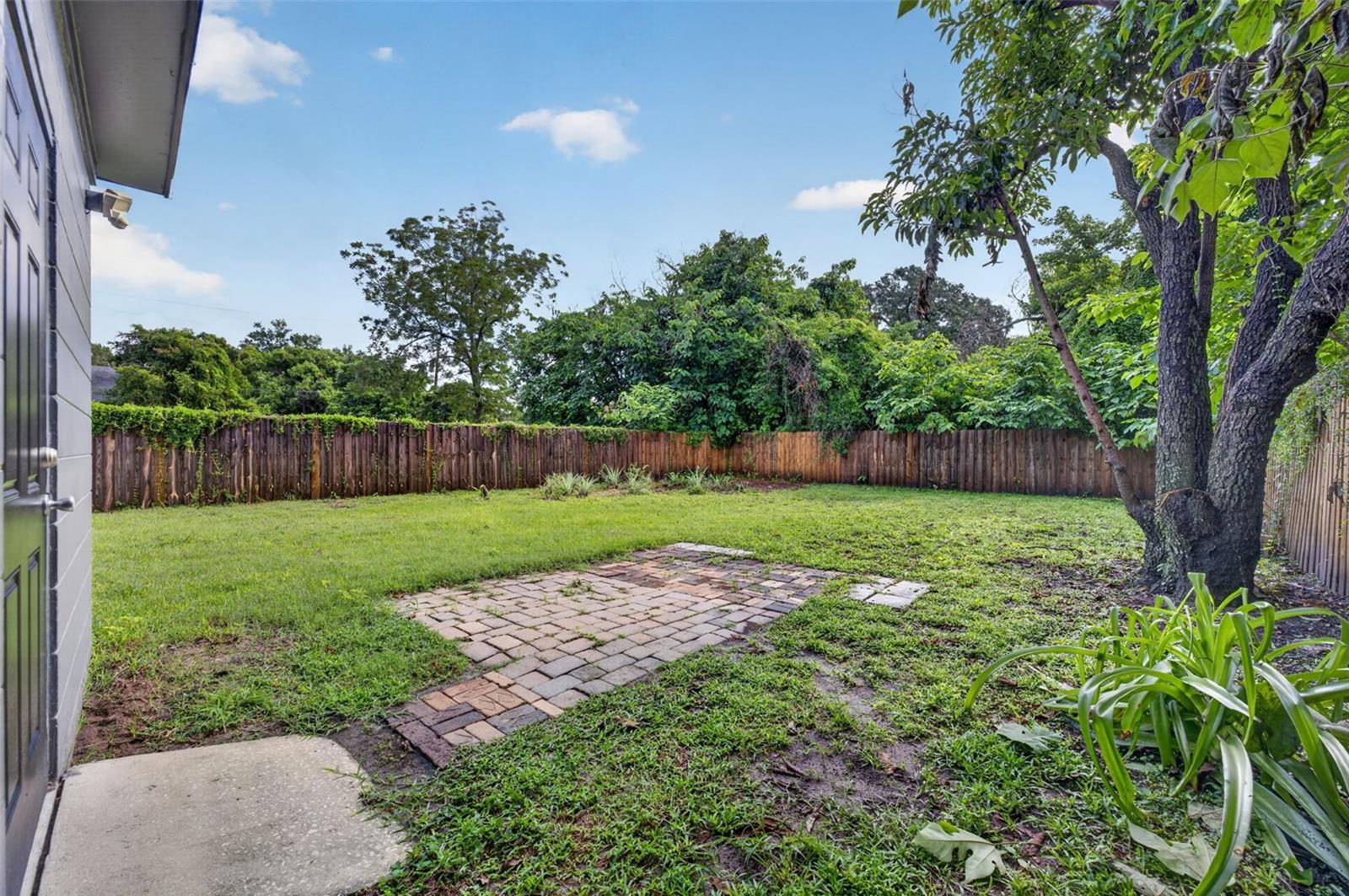 1317 Cloverlawn Ave Property Photo 18