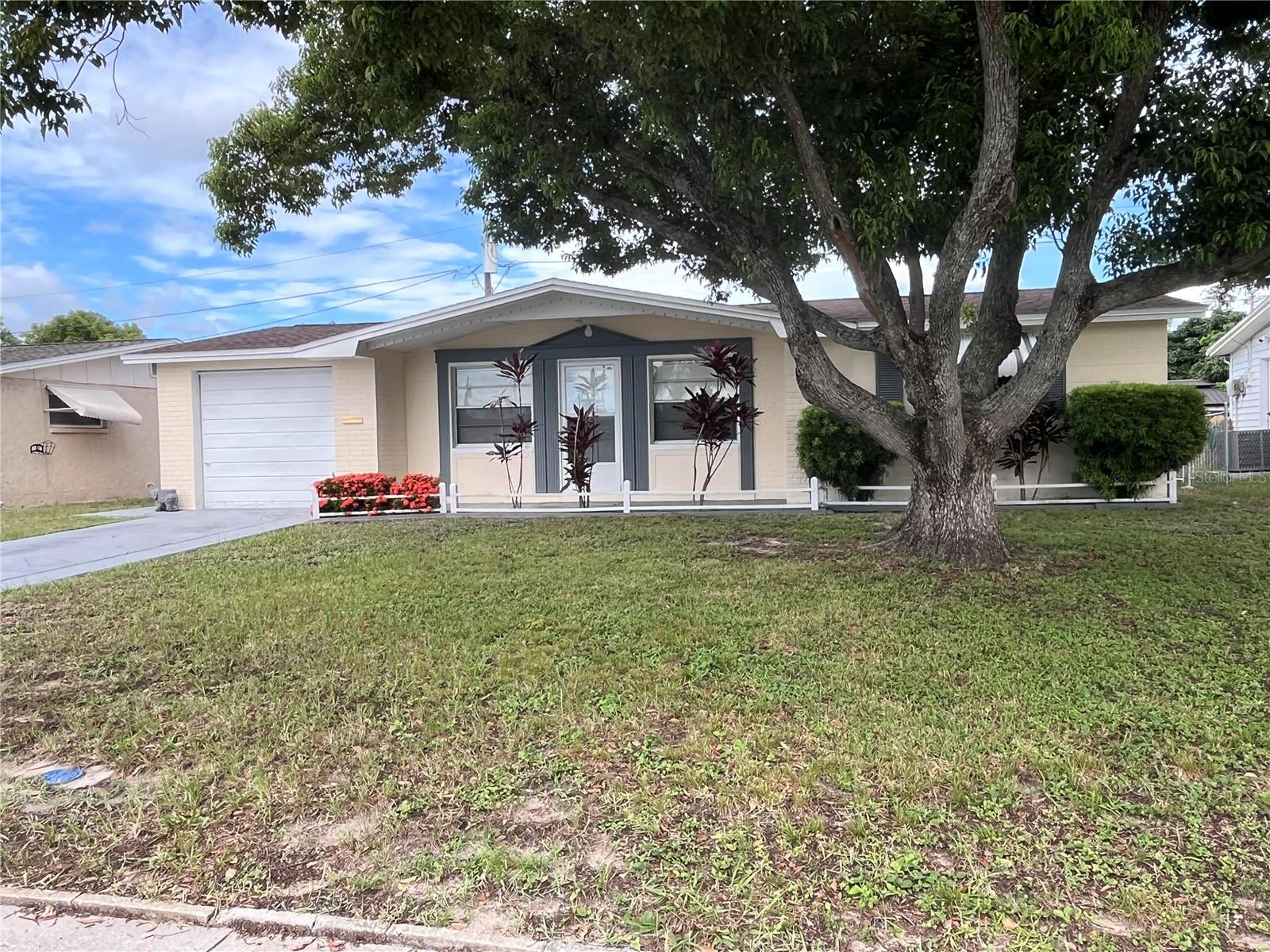 3632 Pensdale Dr Property Photo 1