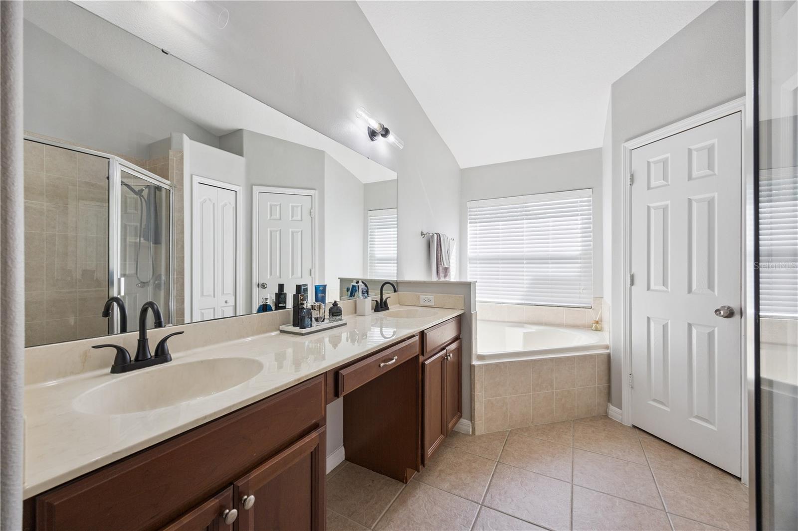 11625 Great Commission Way Property Photo 15