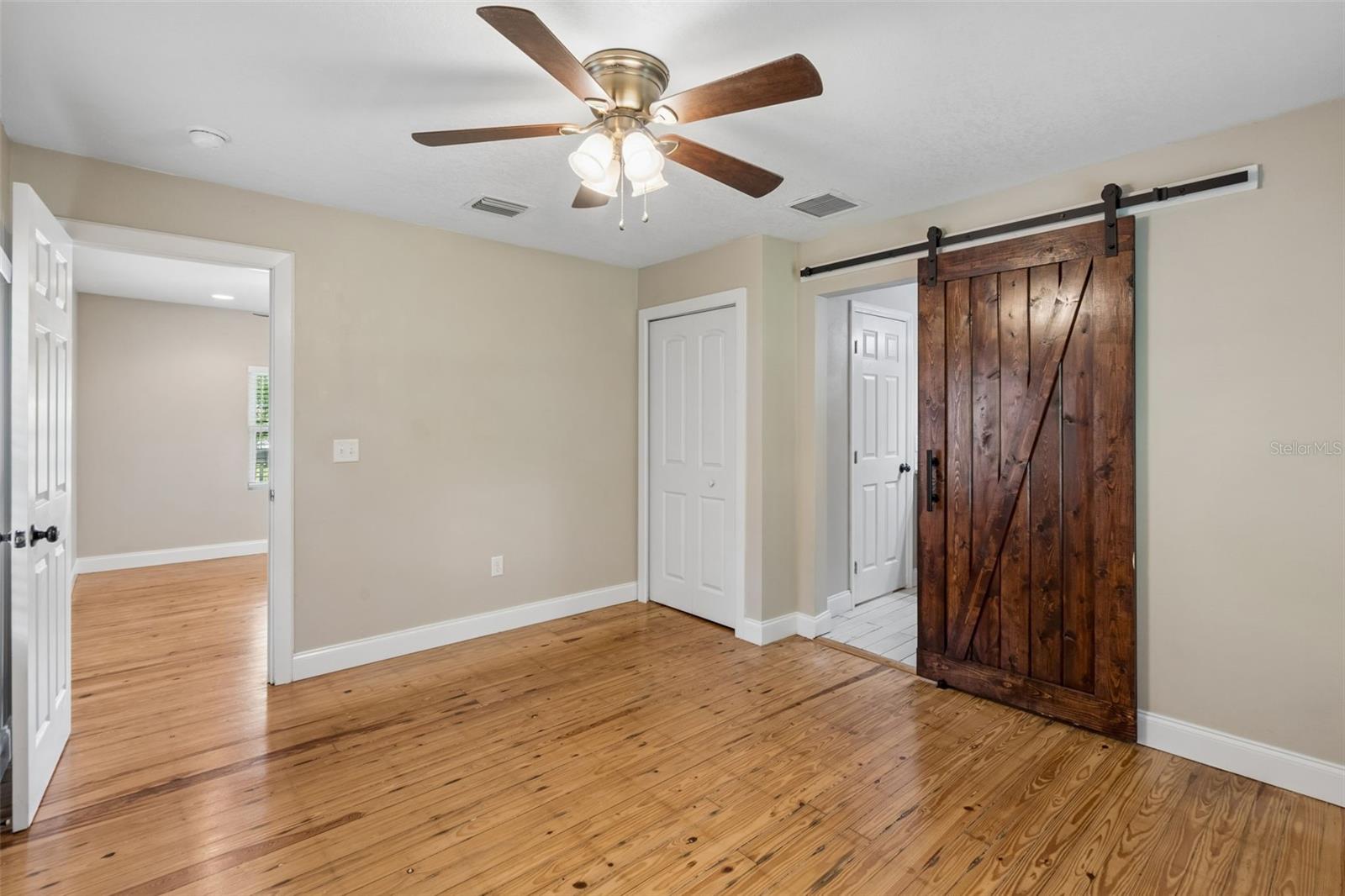 140 Page St Property Photo 10