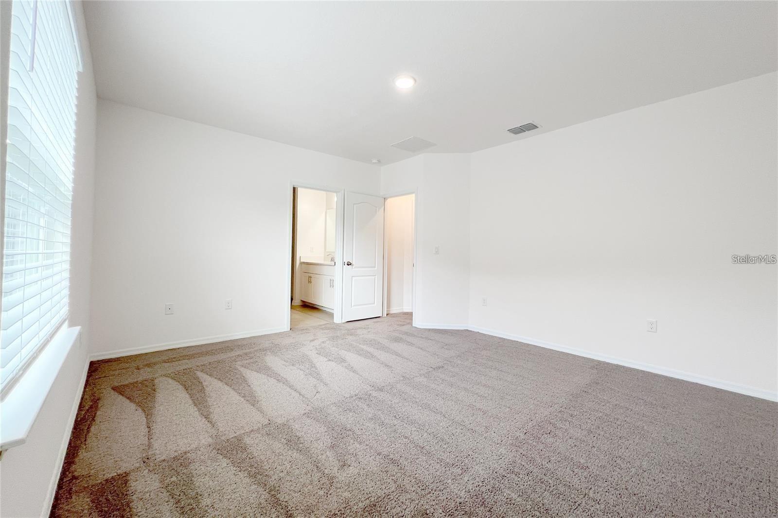 1162 Oak Bluff Dr Property Photo 9