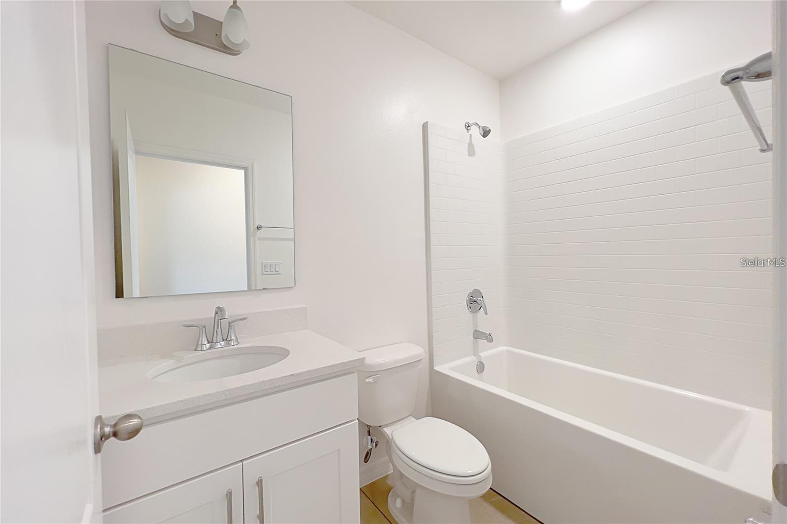 1162 Oak Bluff Dr Property Photo 16