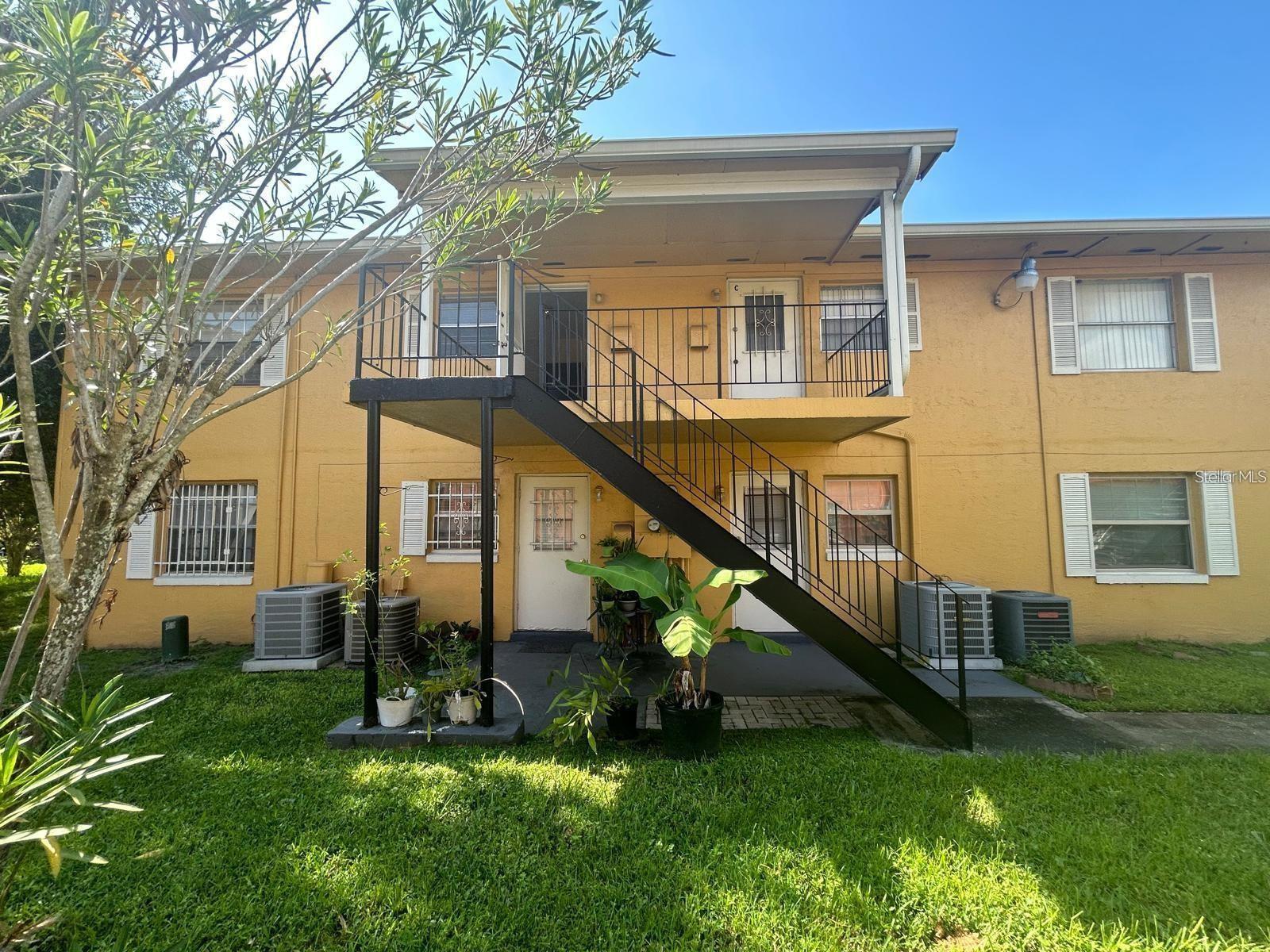 1627 W Oak Ridge Rd #d Property Photo 1