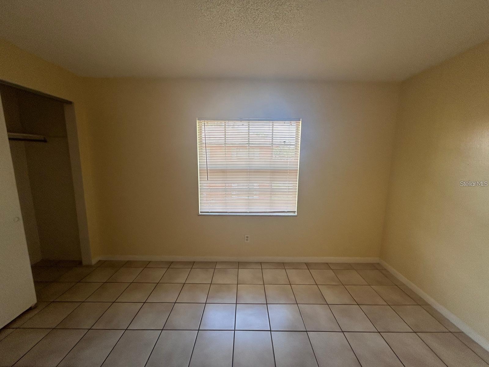 1627 W Oak Ridge Rd #d Property Photo 11