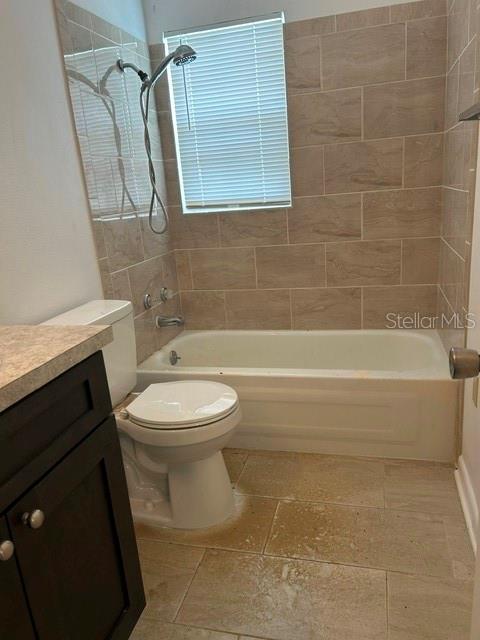 1472 N Melrose Dr Property Photo 3