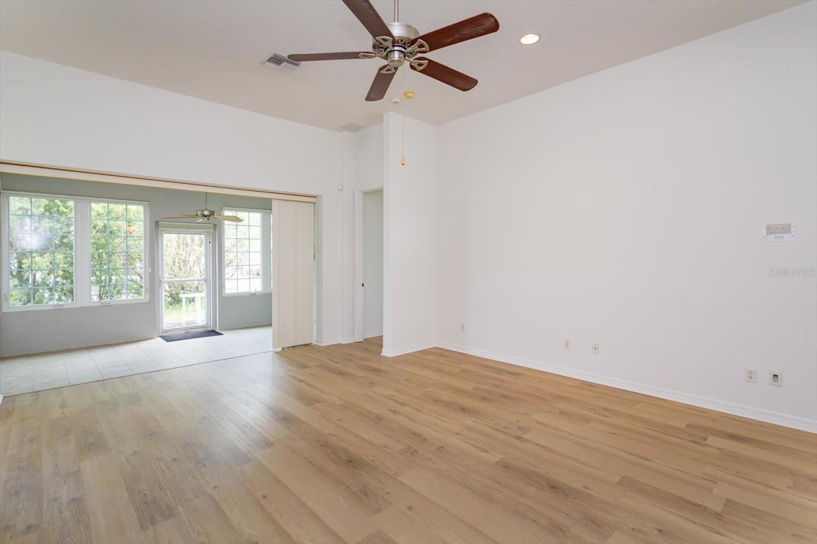 931 Vindale Rd Property Photo 5