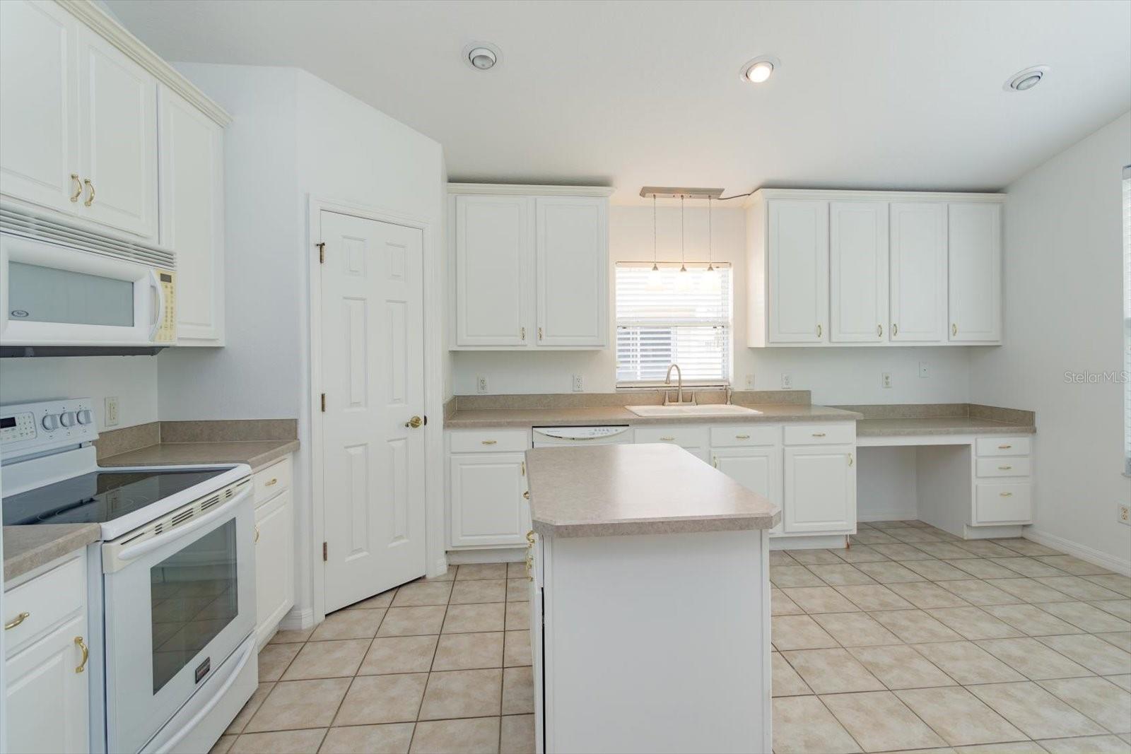 931 Vindale Rd Property Photo 8