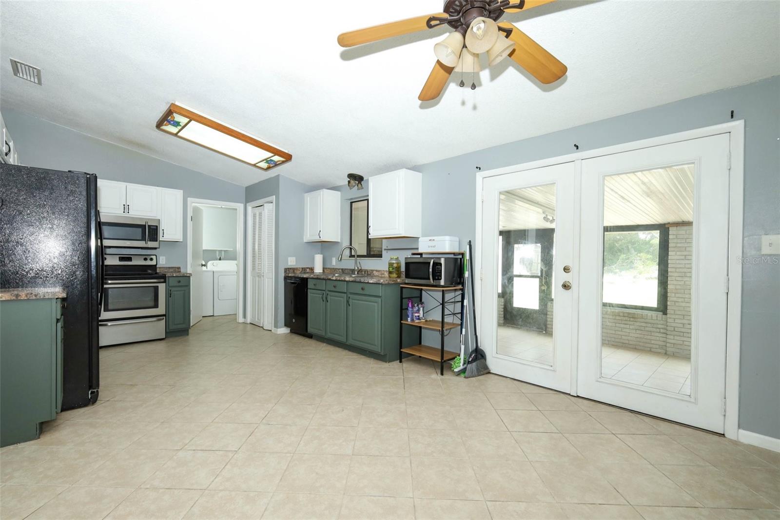2788 Benrock Ter Property Photo 9