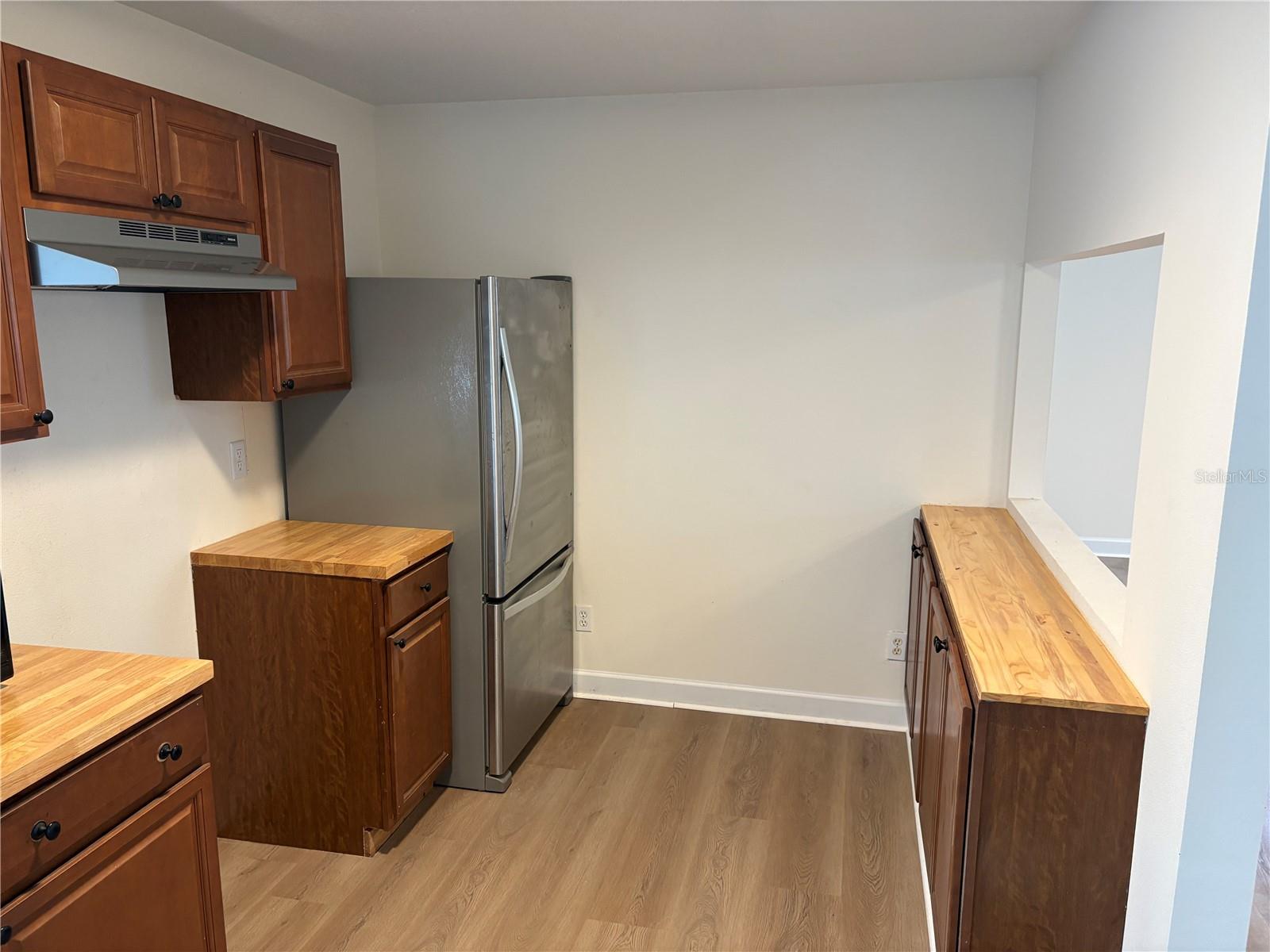 1100 Jamela Dr #b Property Photo 12
