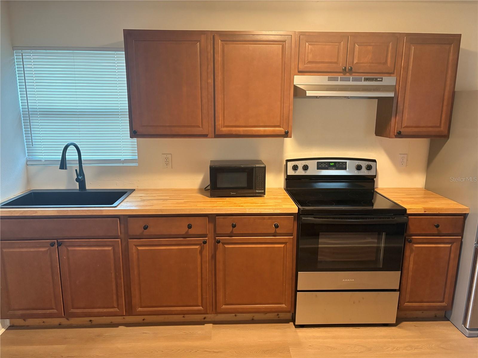 1100 Jamela Dr #b Property Photo 13