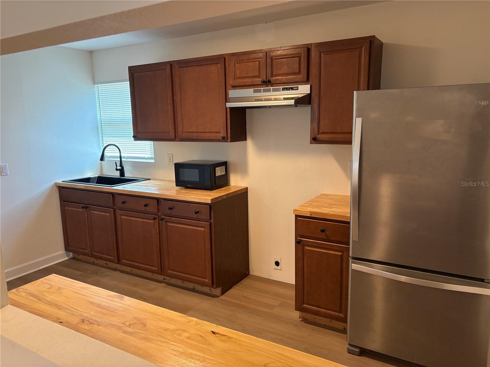 1100 Jamela Dr #b Property Photo 14