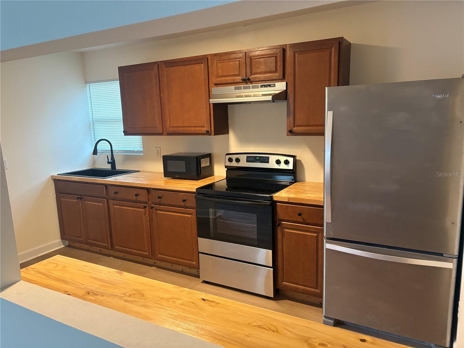 1100 Jamela Dr #b Property Photo 14