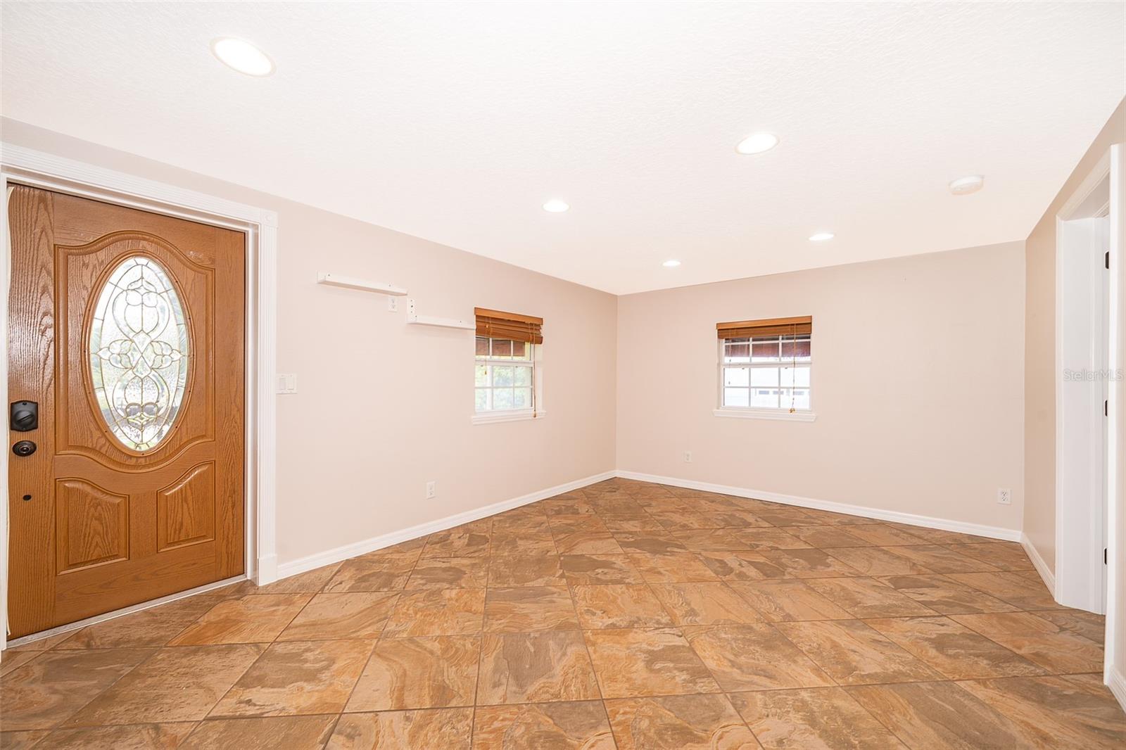 533 West Ave Property Photo 4