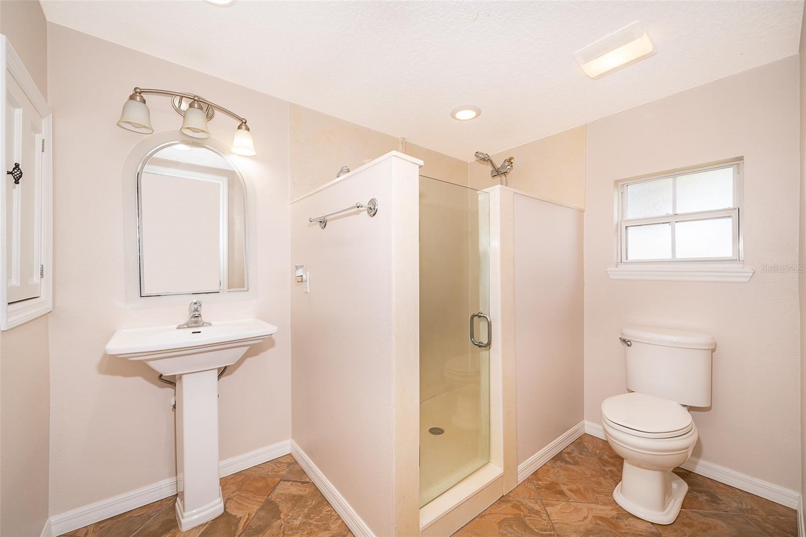 533 West Ave Property Photo 8