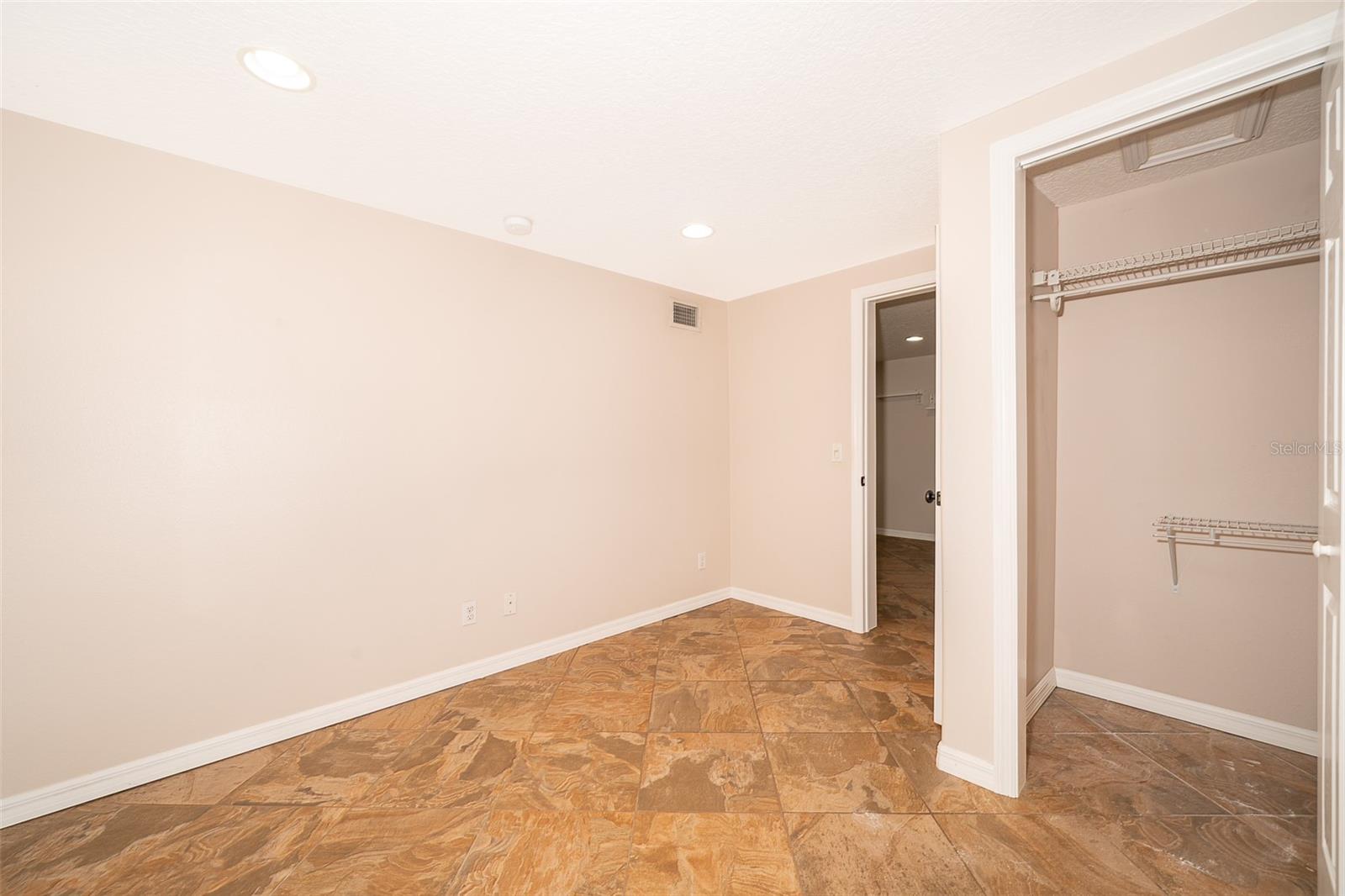 533 West Ave Property Photo 10