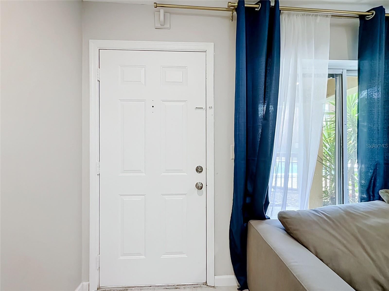 476 Banyon Tree Cir #104 Property Photo 4