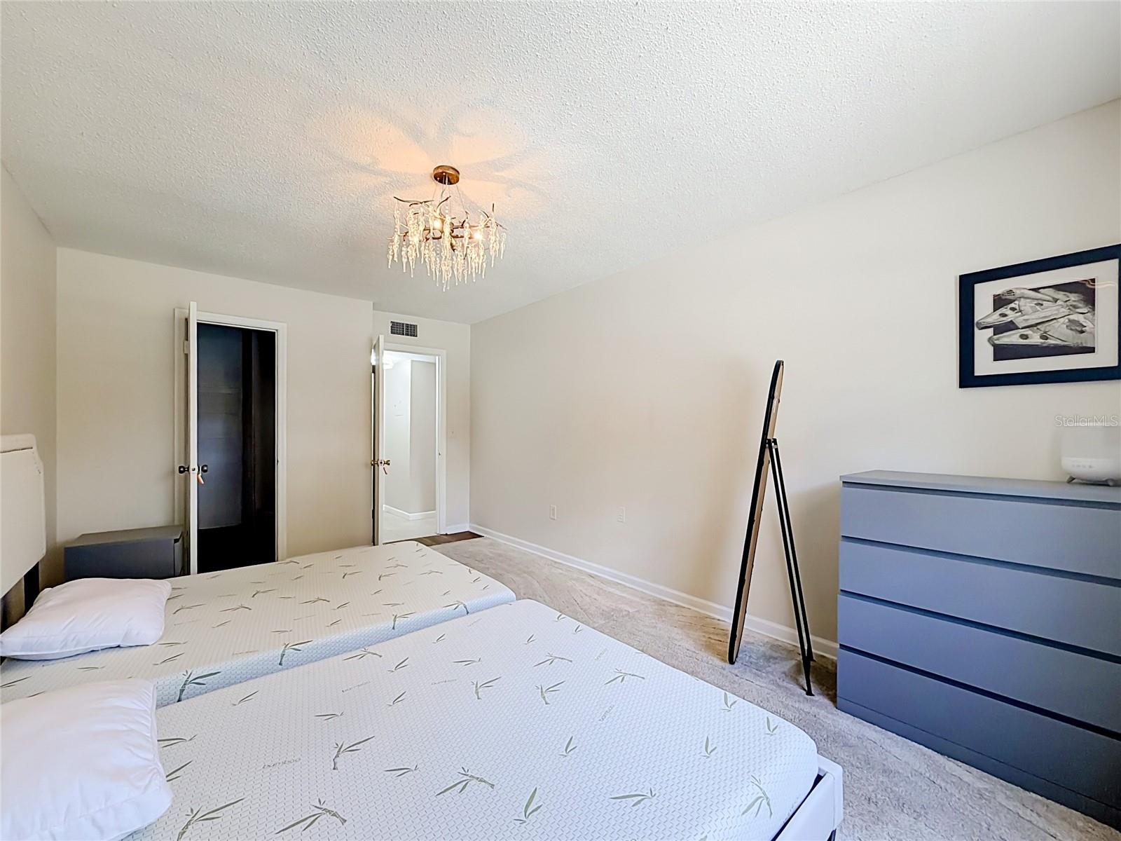 476 Banyon Tree Cir #104 Property Photo 16