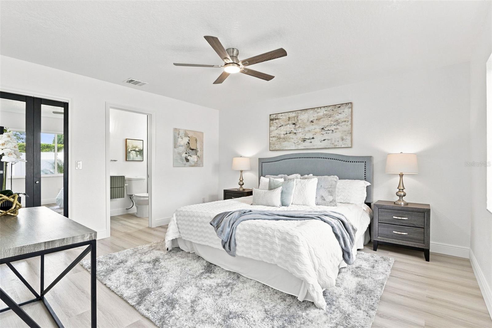 5207 Desmond Ln Property Photo 24