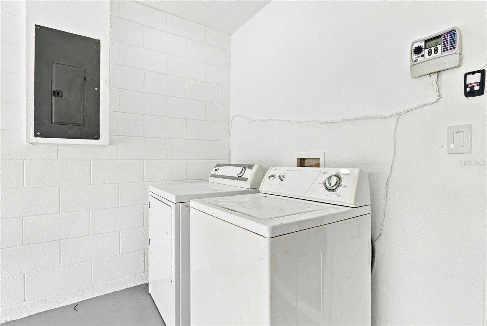 5207 Desmond Ln Property Photo 31
