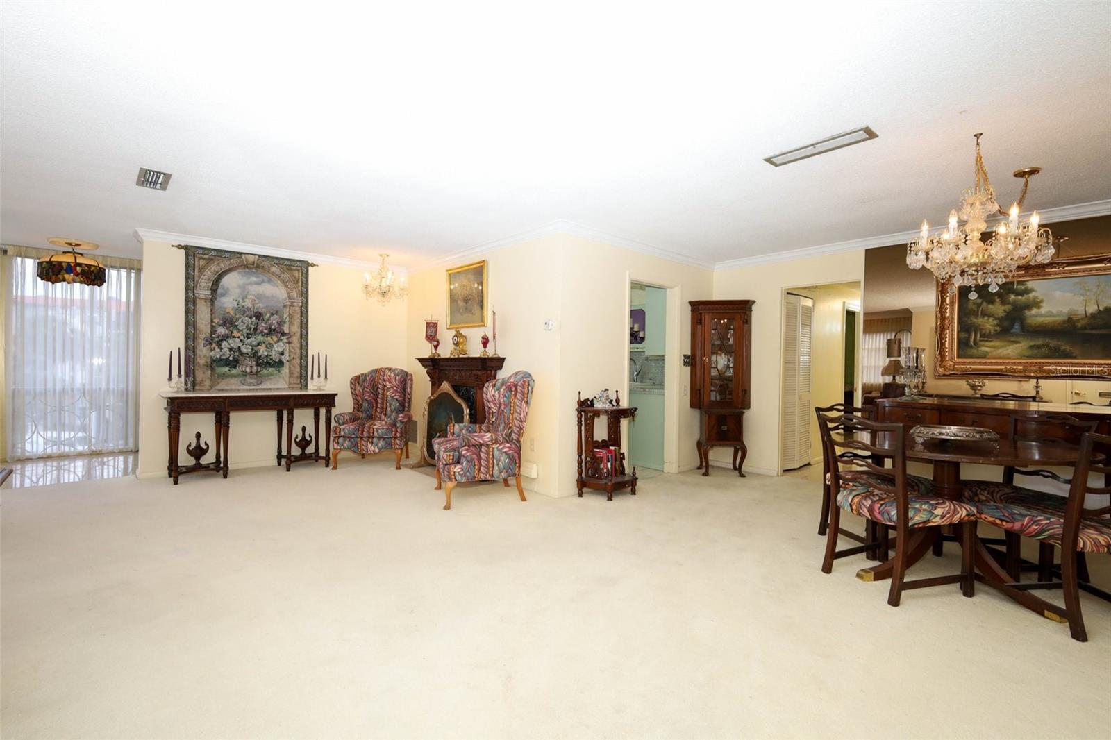 311 E Morse Blvd #4-5 Property Photo 4