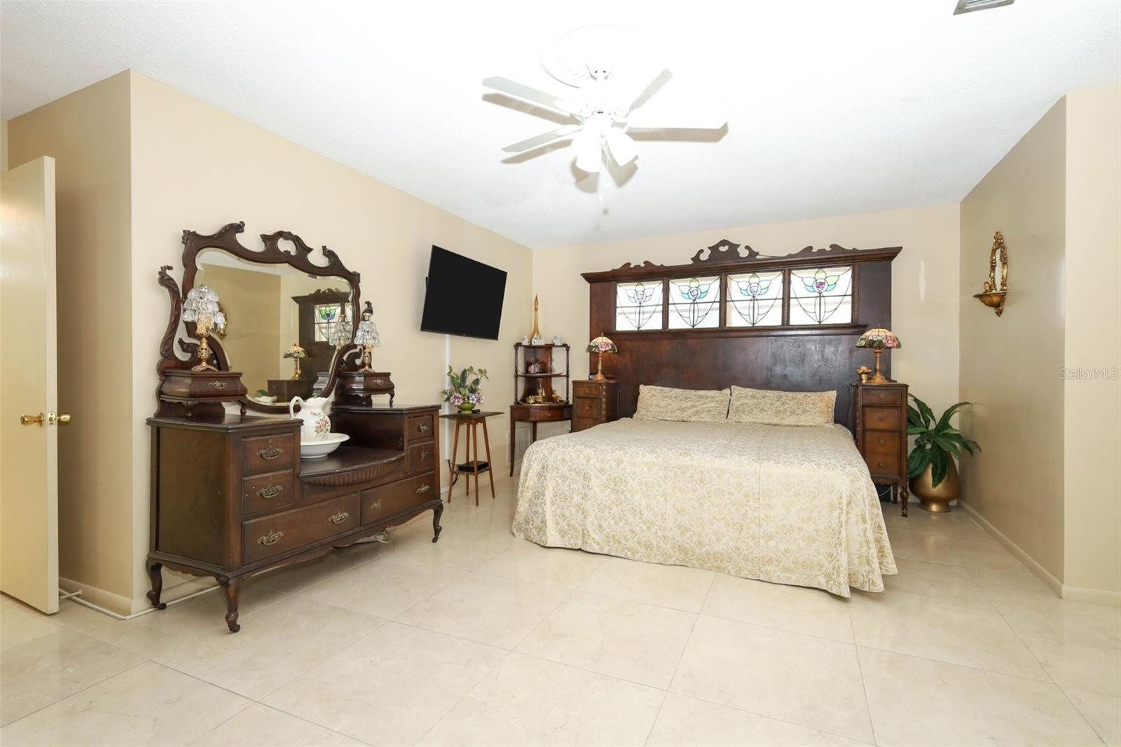 311 E Morse Blvd #4-5 Property Photo 18