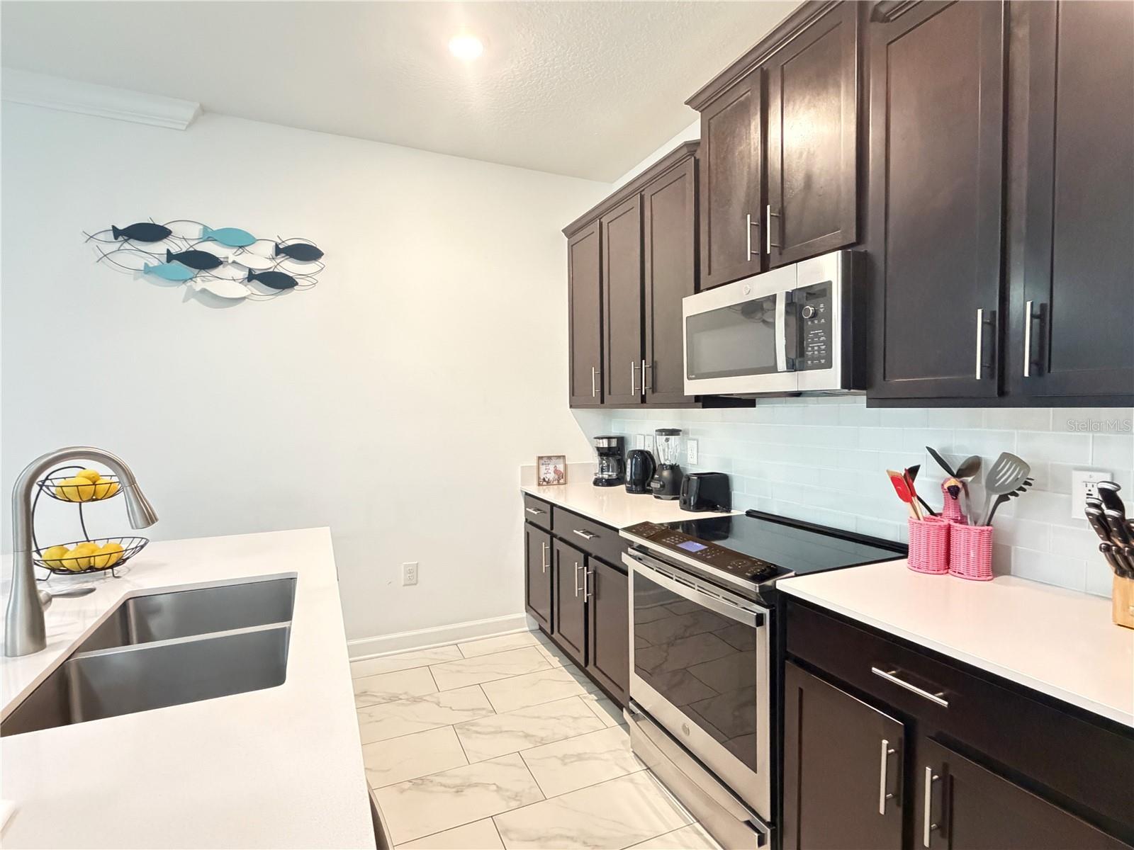 4192 Paragraph Dr Property Photo 15