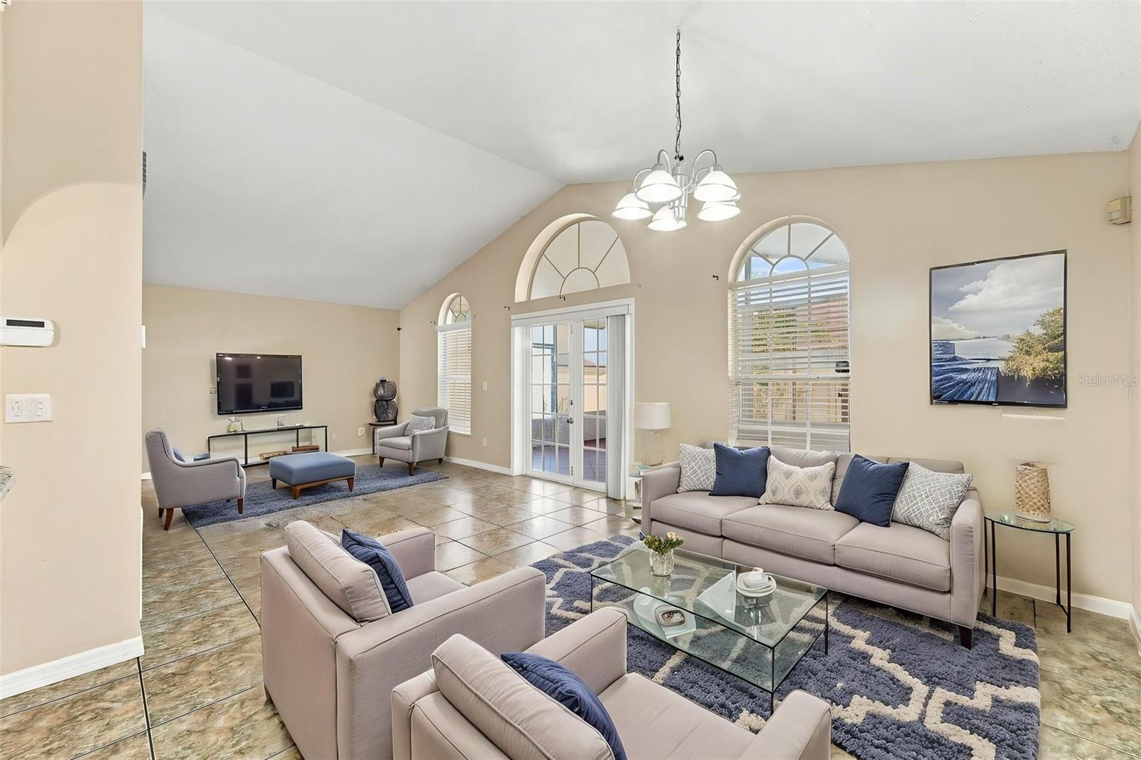 2411 Parsons Pond Cir Property Photo 3