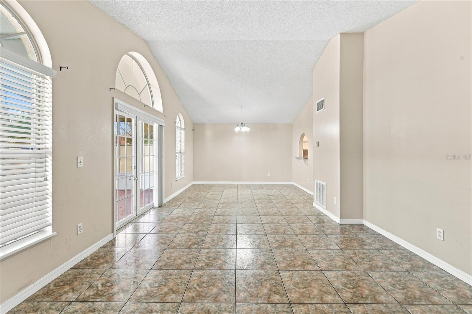 2411 Parsons Pond Cir Property Photo 14