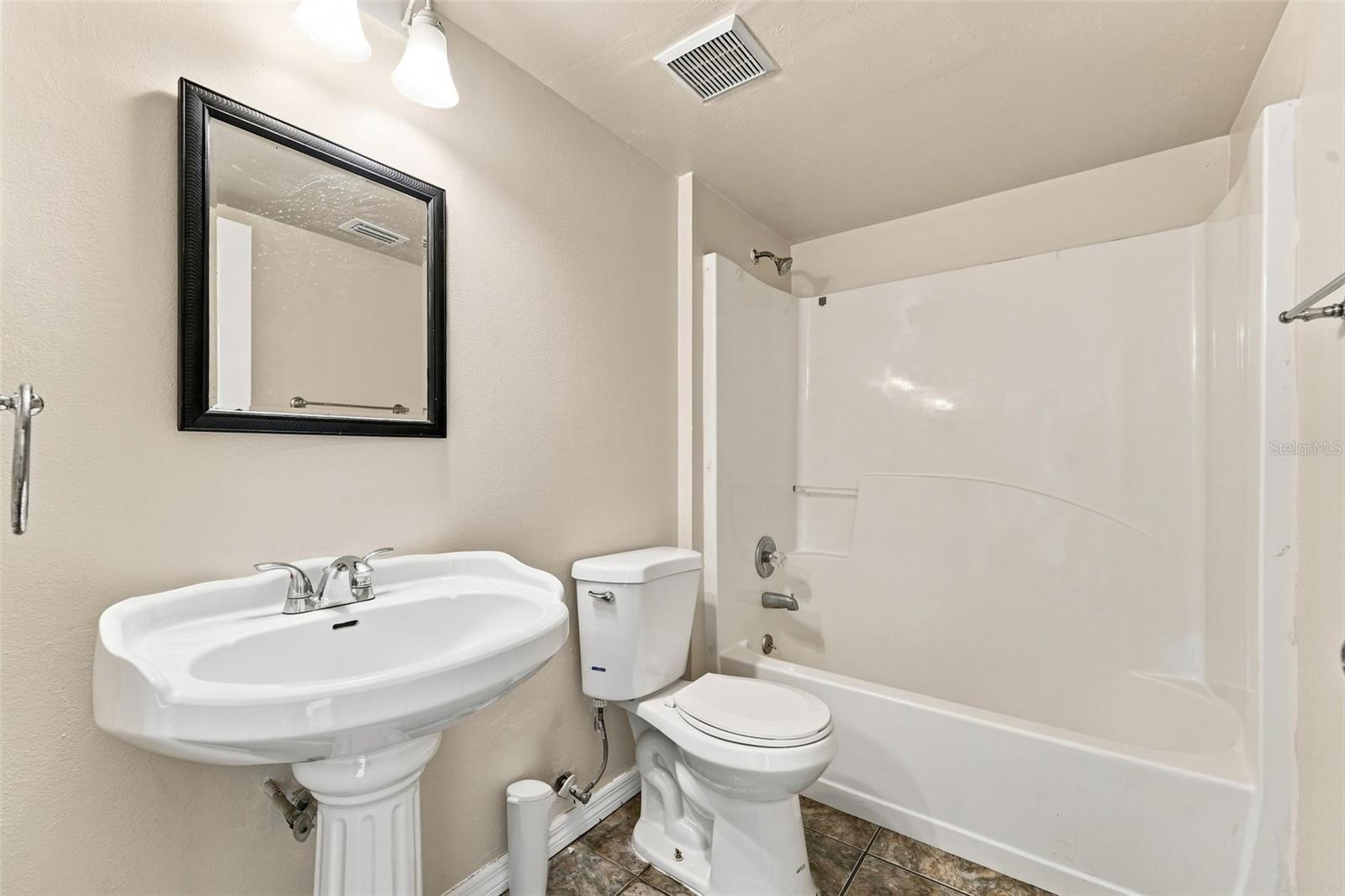 2411 Parsons Pond Cir Property Photo 23