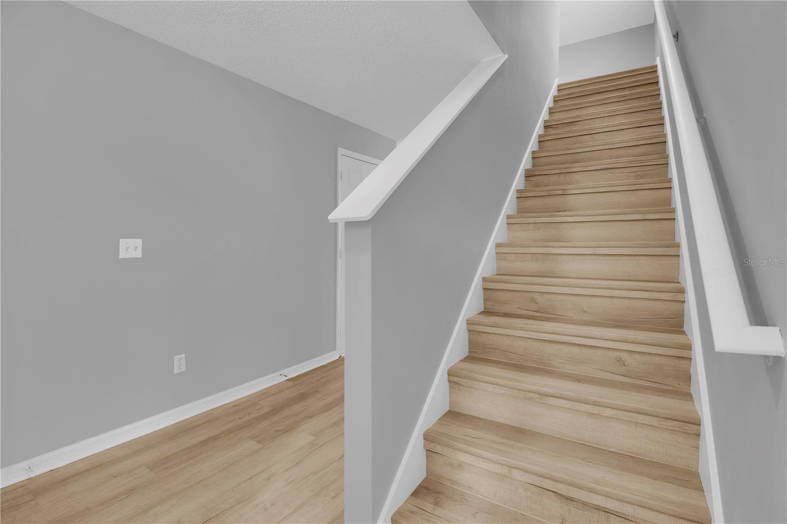 12928 Lexington Summit St Property Photo 16