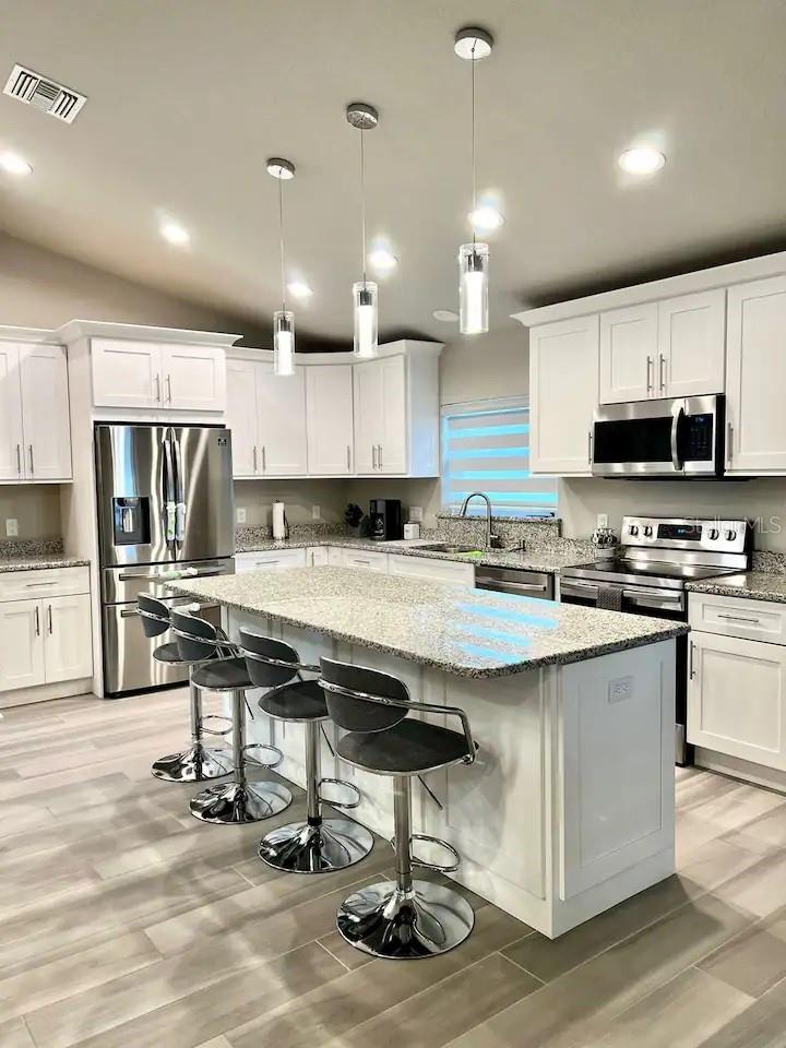 696 Marion Oaks Trl Property Photo 4