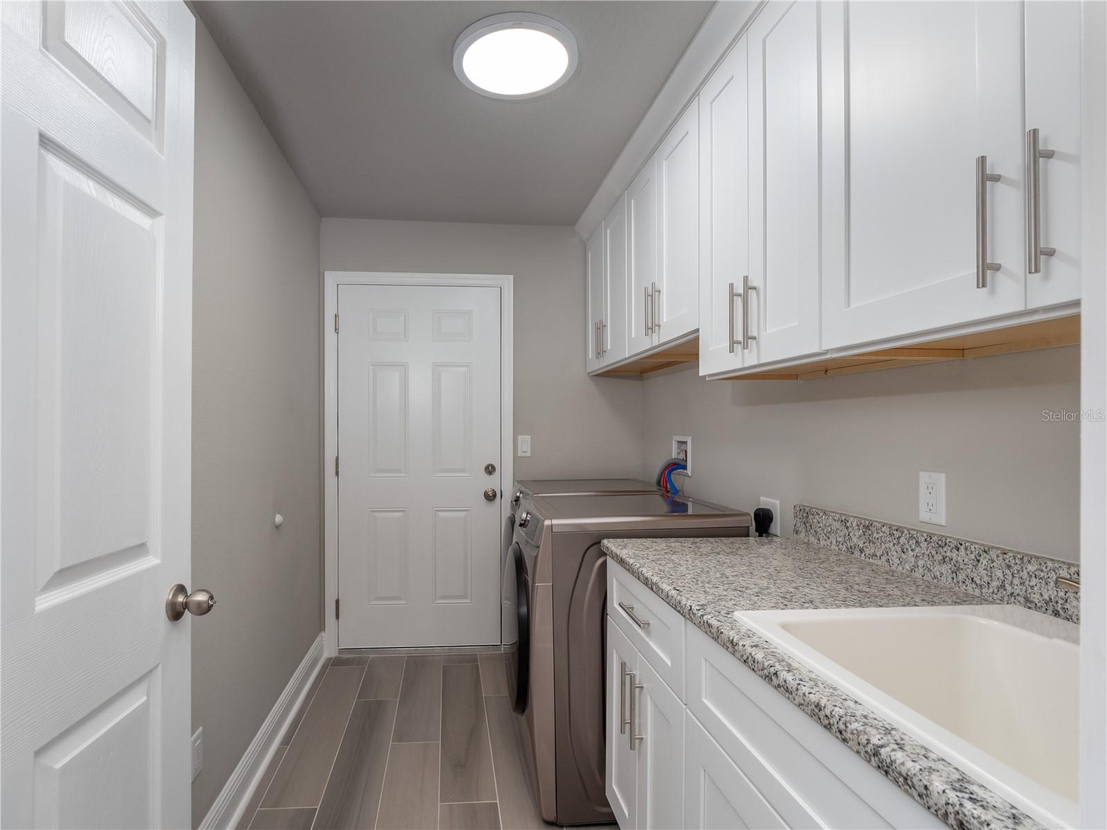 696 Marion Oaks Trl Property Photo 13