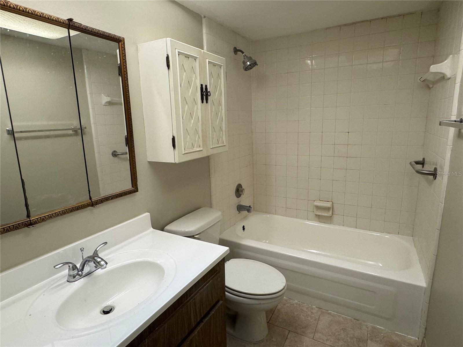 1241 Heritage Ln Property Photo 14