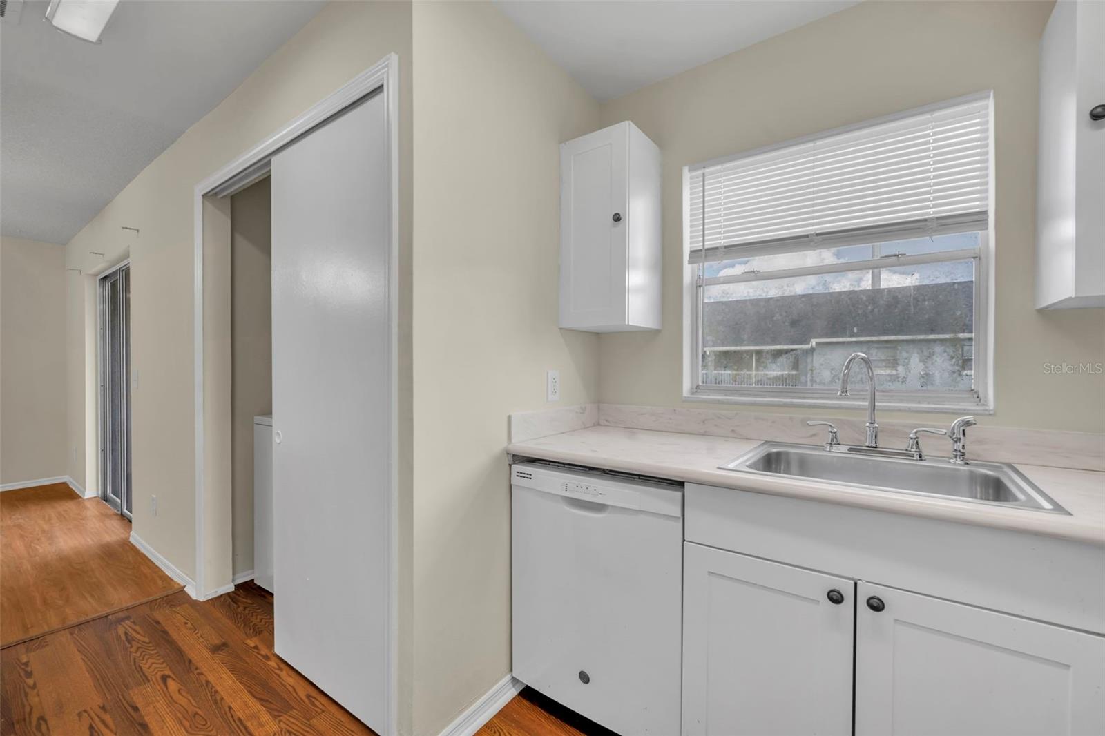 4124 Pershing Pointe Pl #4 Property Photo 13