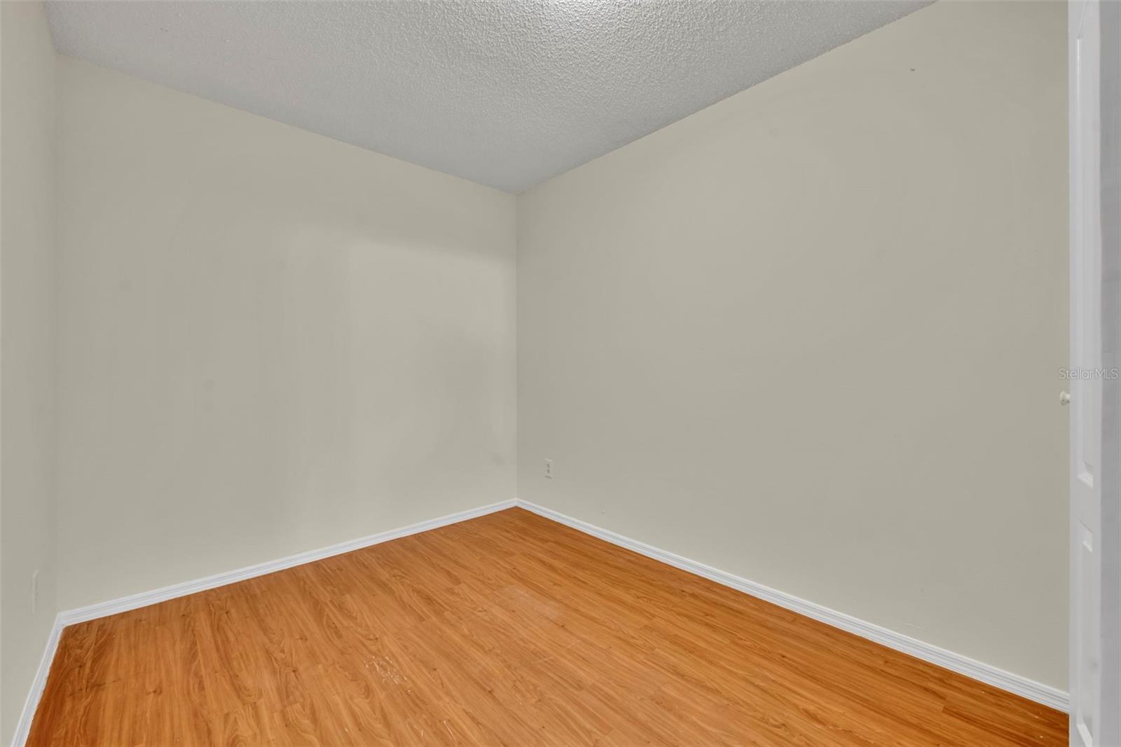 4124 Pershing Pointe Pl #4 Property Photo 22