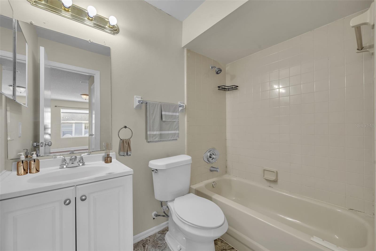 4124 Pershing Pointe Pl #4 Property Photo 23