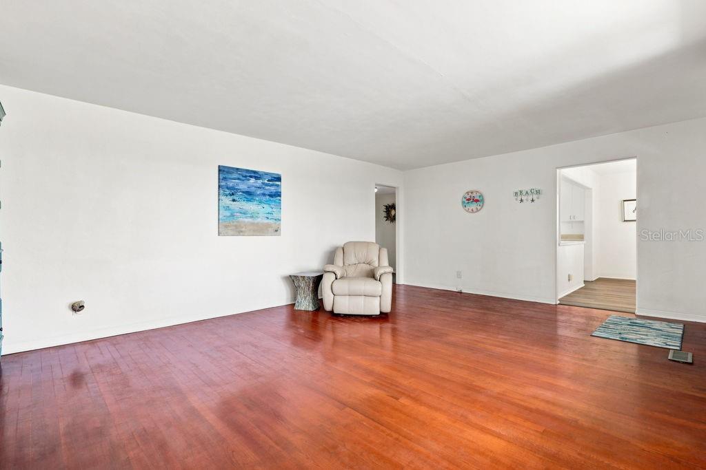 379 Morningside Ave Property Photo 12