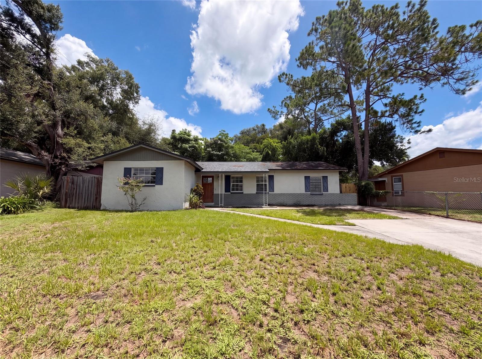 7018 Lynwood Dr Property Photo 1