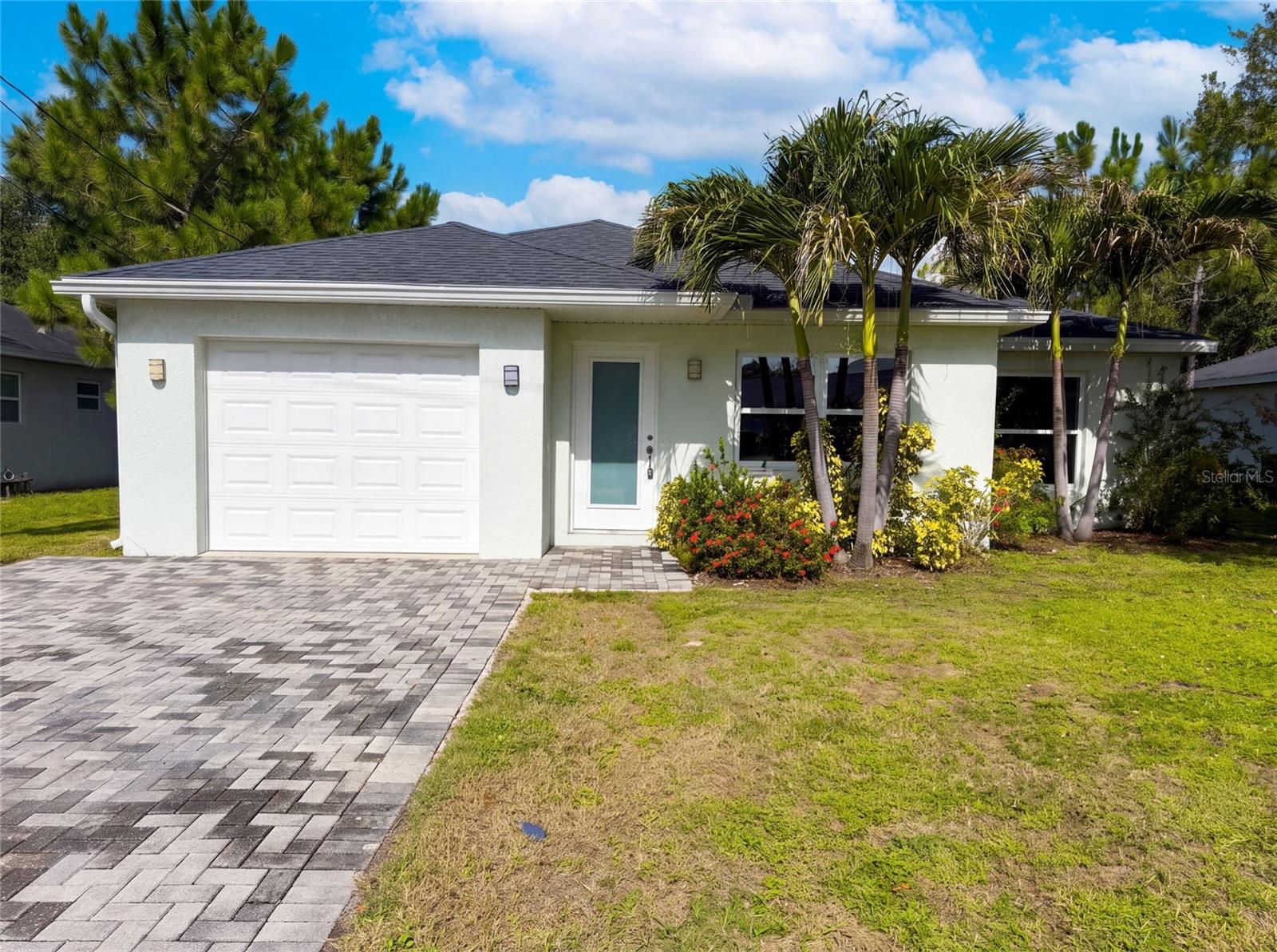 2840 S Shade Ave Property Photo 1