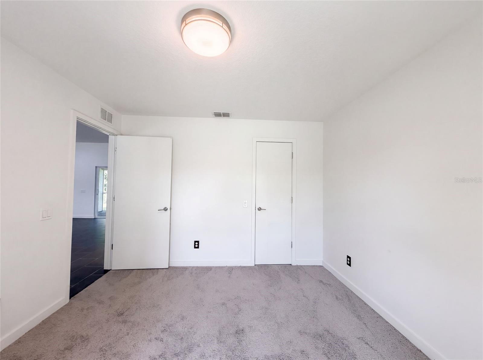 2840 S Shade Ave Property Photo 10