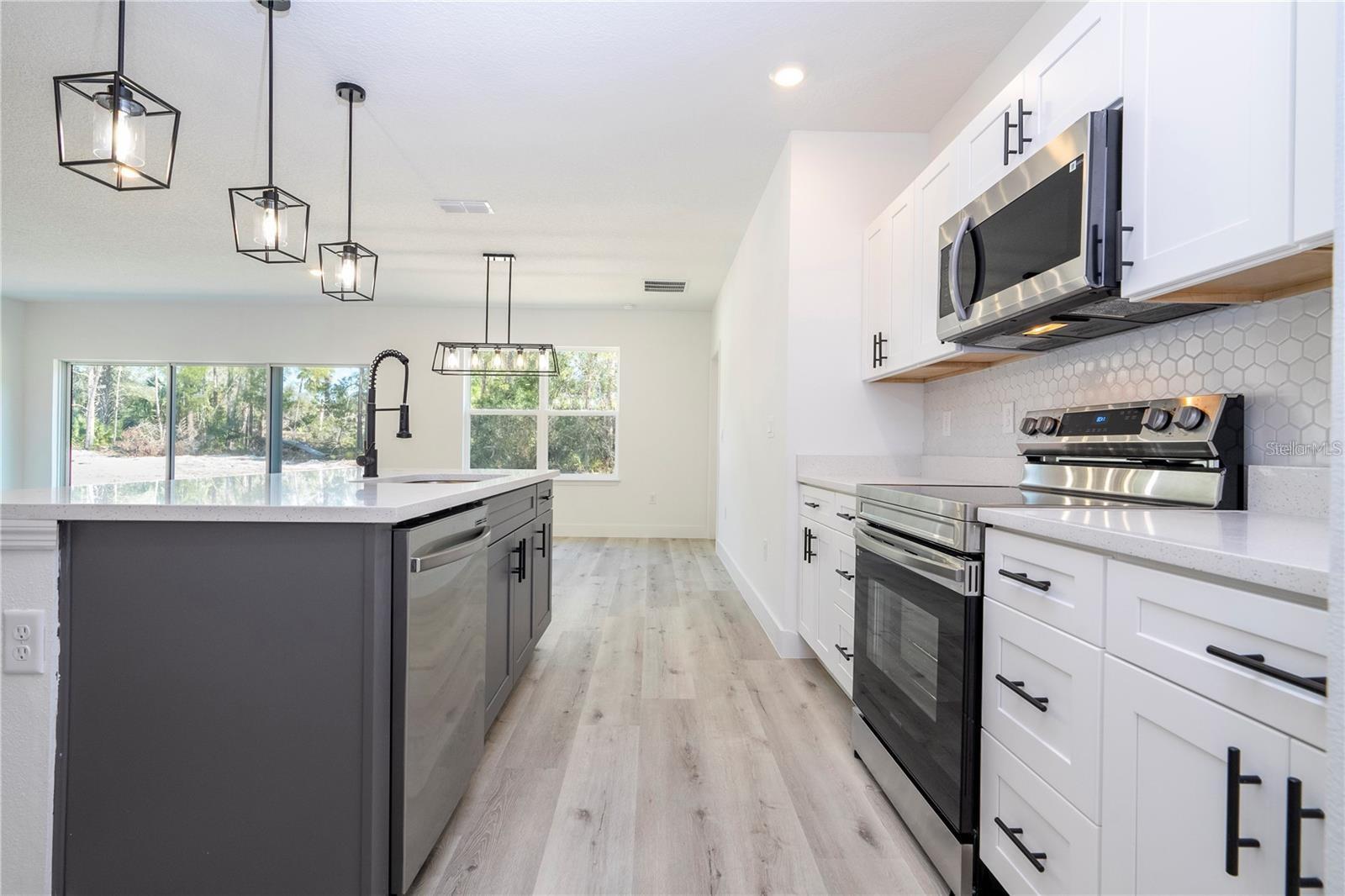 42021 Tamarac St Property Photo 11